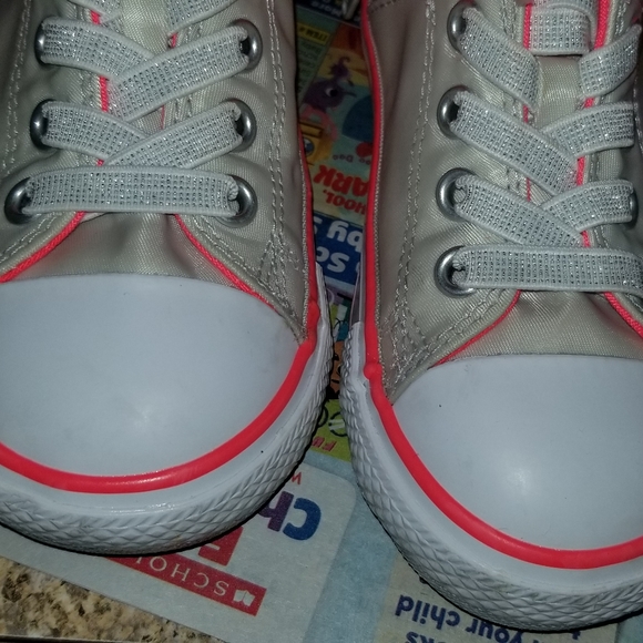 Toddler Converse/ excellent condition - Picture 3 of 3